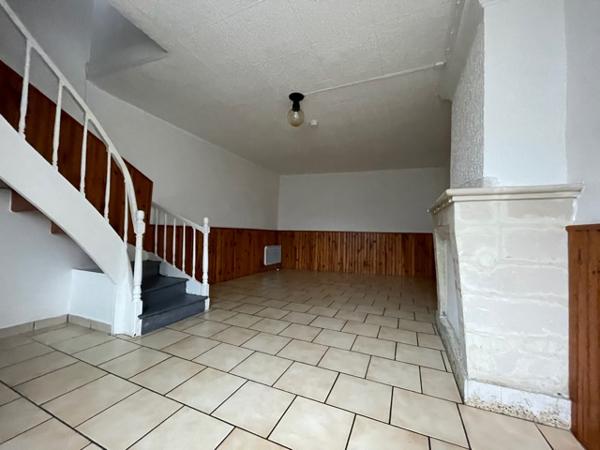 86140 LENCLOITRE Une visite !! Un dossier Zelok complet !! À louer Appartement de 58m² à Lencloître