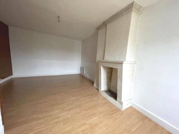 86140 LENCLOITRE Une visite !! Un dossier Zelok complet !! À louer Appartement de 58m² à Lencloître