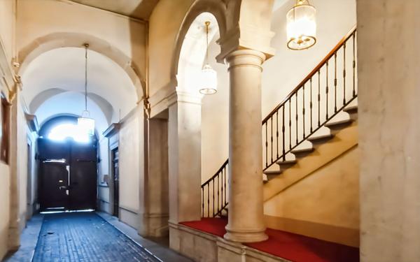 Appartement à vendre    6 pièces • 184,90 m2 Lyon 6