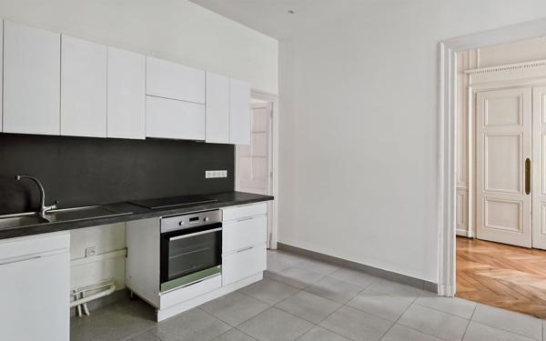 Appartement à vendre    6 pièces • 184,90 m2 Lyon 6
