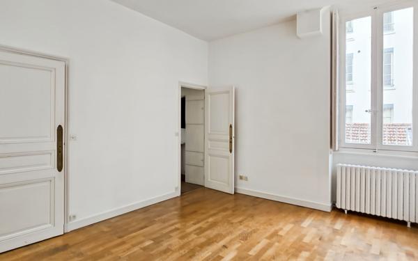 Appartement à vendre    6 pièces • 184,90 m2 Lyon 6