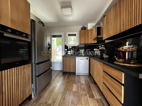 Vente
                Maison79 m² - 4 Pièces -
                    ROYAN (17200)