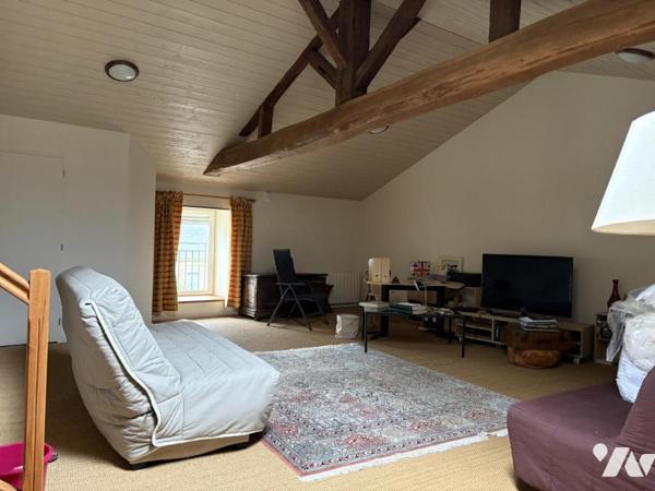 GRANDE MAISON EN BON ETAT SANS VIS A VIS AVEC GRAND ATELIER, TERRAIN  ARBORÉ ET CLOS