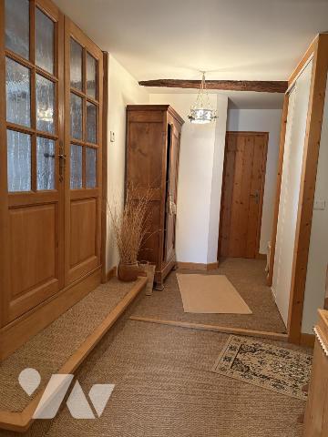 GRANDE MAISON EN BON ETAT SANS VIS A VIS AVEC GRAND ATELIER, TERRAIN  ARBORÉ ET CLOS