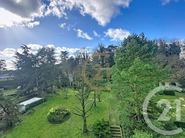 Appartement F4 à vendre  4 pièces - 84,59 m2 VERSAILLES - 78