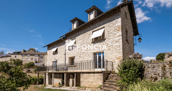 À vendre Maison 6 pièces 130.27 m² - Bertholène 12310
