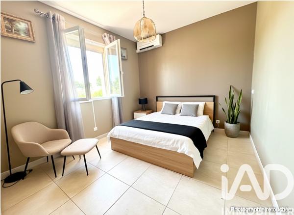 Maison à vendre 4 pièces 118 m² Sainte-Cécile-les-Vignes