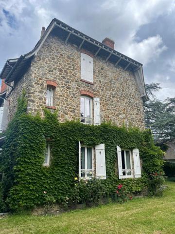 Beau potentiel avec terrain de 2400m² quartier Pasteur