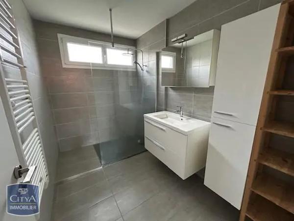 Maison à louer 4 pièces 75.4m² Clermont-Ferrand (63000)
