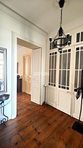 Pau (64000) PAU – Superbe appartement T4 entièrement rénové avec terrasse et vue Pyrénées