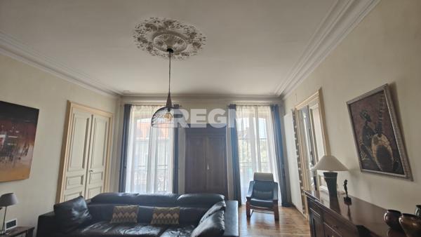 Pau (64000) PAU – Superbe appartement T4 entièrement rénové avec terrasse et vue Pyrénées