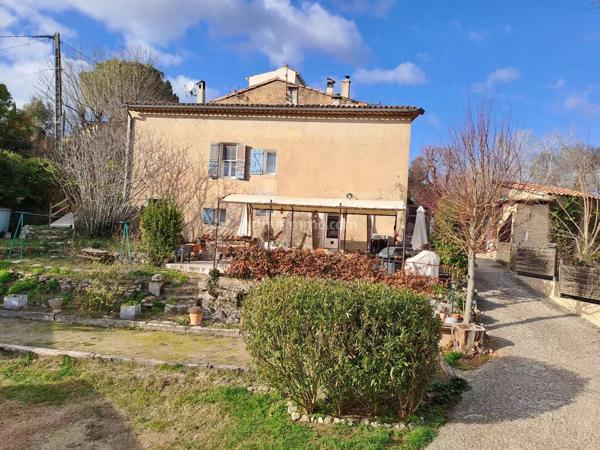 Vente Propriété 8 pièces 175 m2 à Salernes