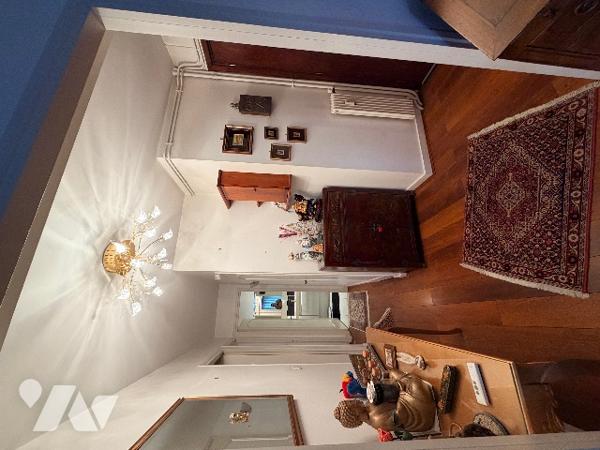 Bel appartement face au parc à VICHY