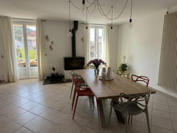 🏛️Elégante Maison Bourgeoise 1936 Rénovée – 4 Faces – Quartier Prisé des Chauchets (Digne-les-Bains)