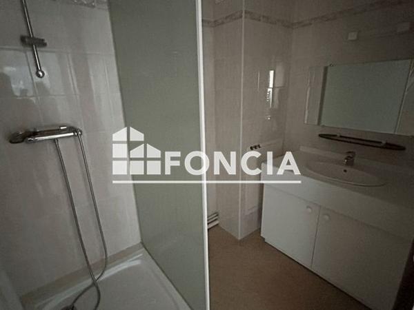 Location Appartement 2 pièces 48.7 m² - RESIDENCE L'YON D'OR - SUCCESSION ET VENTE EN COURS La Roche Sur Yon 85000