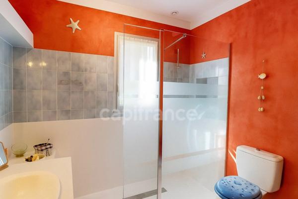 Quimper quartier LE TOURELLE – Maison 5 chambres - vie de plain pied - 150 m² habitable / 250 m² utile - terrain 708 m²