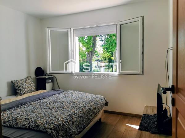 Maison récente lumineuse 80 m² avec jardin proche centre ville