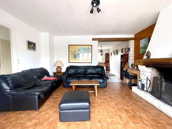 MAISON CONFLANS STE HONORINE - 5 PIÈCES - 105m² €355 000 ** - Référence 7633