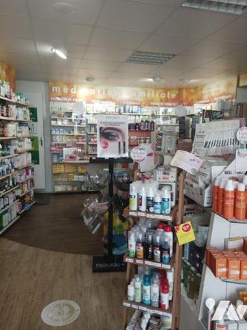 A VENDRE sur la commune de MUSSY SUR SEINE (Aube), un immeuble mixte à usage commercial et d'ha...