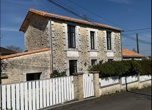 Maison Niort 7 pièces 177 m2, Niort 79000