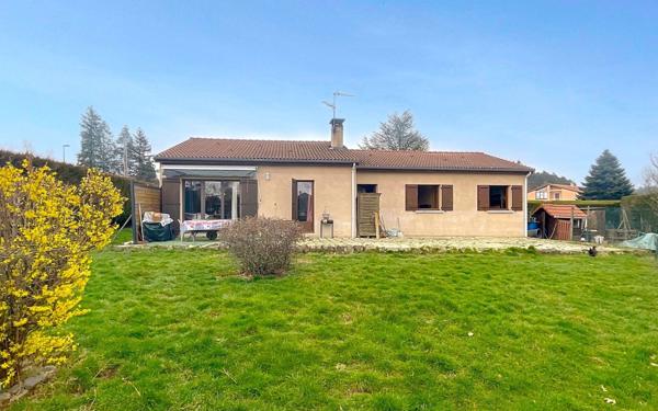 Maison à vendre    4 pièces •  Sainte-Sigolène