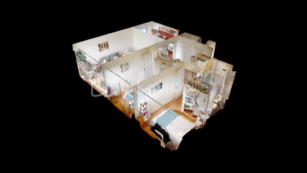 //VISITE VIRTUELLE SUR DEMANDE (meublée et démeublée)\\

À seulement 1h de Paris,

Plongez dans l’élégance et le confort avec ce superbe appartement lumineux de 61 m² situé à Montargis, une adresse idéale pour celles et ceux en quête d’un foyer alliant raffinement et praticité. Dès l’entrée, vous serez séduit par un vaste séjour baigné de lumière naturelle, grâce à d’imposantes baies vitrées qui offrent une vue dégagée sur l’extérieur. Cet espace généreux se prête parfaitement à la détente, à la convivialité ou à l’accueil de vos invités, tout en mettant en valeur un parquet chaleureux.

Ce bien dispose également d’une cuisine entièrement équipée et de deux chambres confortables, offrant ainsi des espaces parfaits pour se ressourcer et profiter de moments de détente selon vos envies. La salle de bains, moderne et élégante, incarne le bien-être quotidien grâce à sa douche italienne et ses équipements soignés.

Au pied de la résidence, vous trouverez une école élémentaire et des options de transports en commun, facilitant ainsi le quotidien des familles et des actifs. Cette résidence sécurisée met à disposition un vaste parking, offrant praticité et tranquillité à tous les résidents. L'immeuble est en train d'être refait entièrement avec des travaux votés et payés (liste des travaux sur simple demande).

Voilà donc appartement fonctionnel et idéalement situé. À visiter rapidement !

Idéal résidence principale ou investissement.

Taxe foncière 2025 : 1118€
—