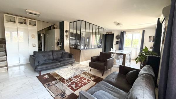 Maison
         6 pièces
        - 140 m² Bien prestige 488 000 € *