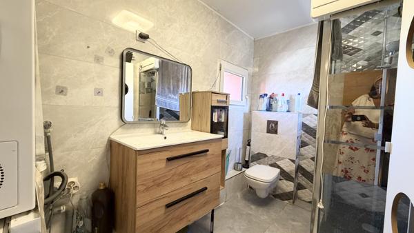 Maison
         6 pièces
        - 140 m² Bien prestige 488 000 € *