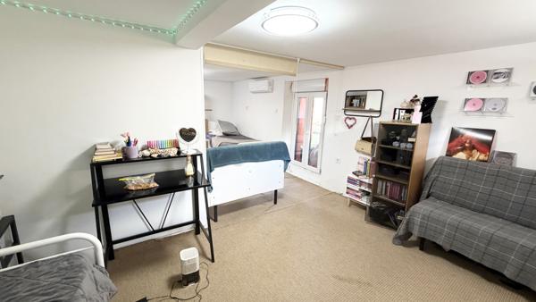Maison
         6 pièces
        - 140 m² Bien prestige 488 000 € *