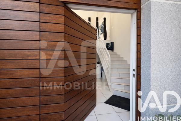 Maison à vendre 7 pièces 237 m² Nîmes