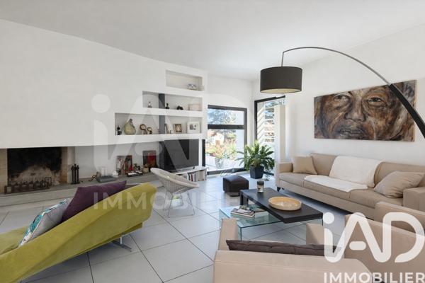 Maison à vendre 7 pièces 237 m² Nîmes