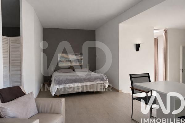 Maison à vendre 7 pièces 237 m² Nîmes