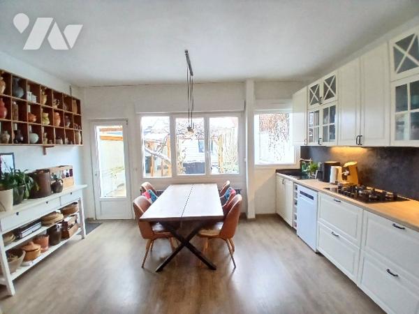 Maison de ville 3ch 82m²  + un studio avec ch et sdb en dépendance de 20m² sur SOMAIN