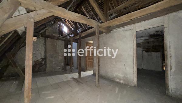 Appartement
         4 pièces
        - 95 m² 179 000 € *