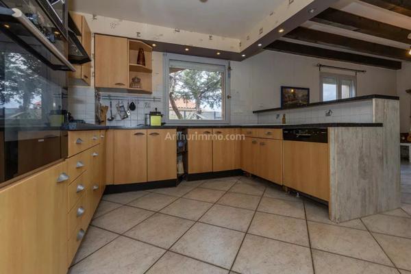 Vente Maison 7 pièces 177 m2 à Morestel