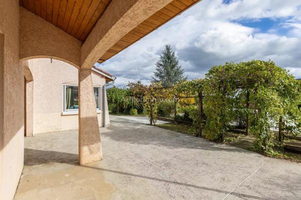 Vente Maison 7 pièces 177 m2 à Morestel