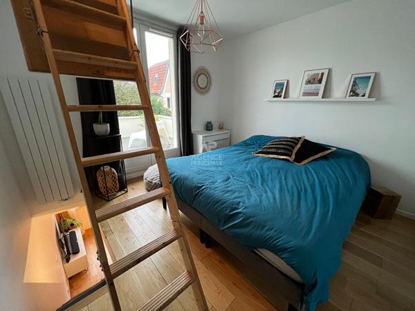 "Versailles Glatigny" Très Jolie Maison meublée de 3 pièces avec terrasse et remise !

Loyer 1 394.12 €/mois charges comprises **

- Ref : 20225