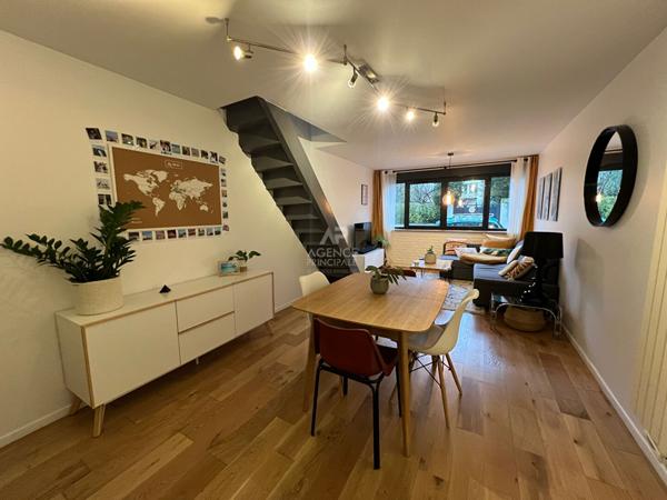 "Versailles Glatigny" Très Jolie Maison meublée de 3 pièces avec terrasse et remise !

Loyer 1 394.12 €/mois charges comprises **

- Ref : 20225