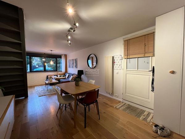 "Versailles Glatigny" Très Jolie Maison meublée de 3 pièces avec terrasse et remise !

Loyer 1 394.12 €/mois charges comprises **

- Ref : 20225