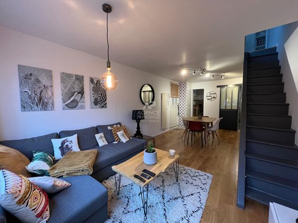 "Versailles Glatigny" Très Jolie Maison meublée de 3 pièces avec terrasse et remise !

Loyer 1 394.12 €/mois charges comprises **

- Ref : 20225