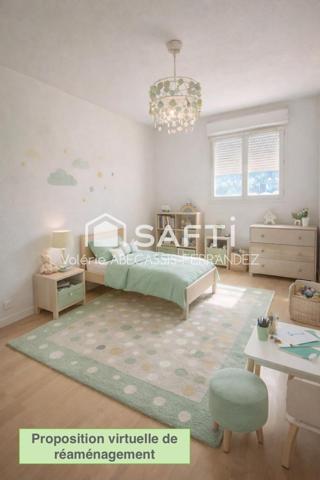 Appartement / Villa 3 pièces avec jardinet et 2 parkings