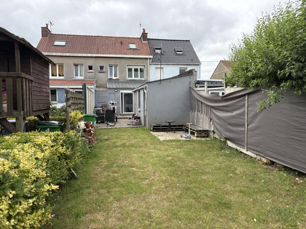 Maison
         4 pièces
        - 102 m² Exclusivité 129 500 € *