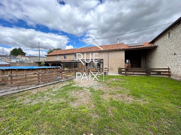 86200 LA ROCHE RIGAULT Maison La Roche Rigault 155 m2