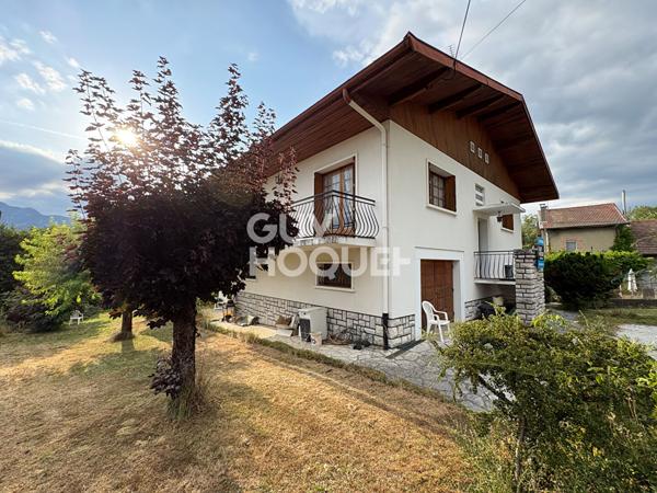 Maison des années 70 avec fort potentiel de rénovation sur un terrain de 1 006 m²