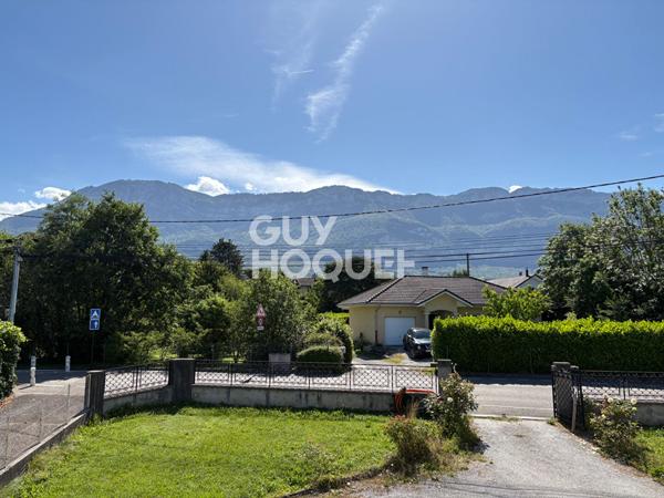 Maison des années 70 avec fort potentiel de rénovation sur un terrain de 1 006 m²