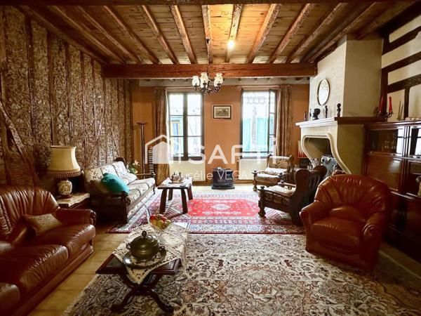 Ensemble immobilier avec activité commerciale – Cœur de Mirepoix