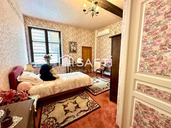 Ensemble immobilier avec activité commerciale – Cœur de Mirepoix