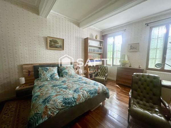 Ensemble immobilier avec activité commerciale – Cœur de Mirepoix