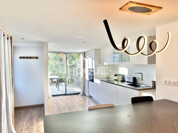 Maison rénovée avec un emplacement privilégié à moins de 100m des commodités