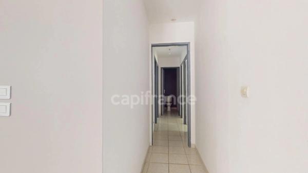 Maison à vendre 4 pièces  (83)